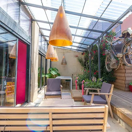 Studio Domloc entre Cité médiévale&Canal du midi ,dépaysant,jaccuzzi idéal couple,solo,pro,2 roues * Carcasona
