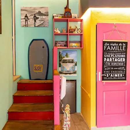 Studio Domloc entre Cité médiévale&Canal du midi ,dépaysant,jaccuzzi idéal couple,solo,pro,2 roues Apartamento
