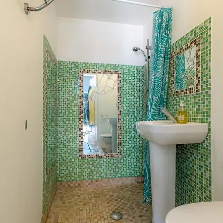 Domloc Apartment *